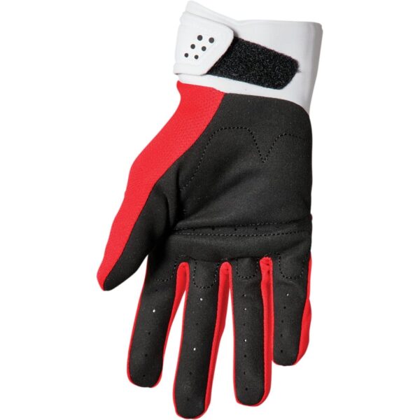 SPECTRUM Red/White Gloves – Dynamic Style, Precision Fit, and Unrivaled Performance for Your Riding Journey!